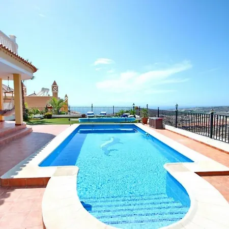 Fantastic Villa In Tenerife فيلة أذيخي